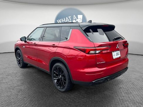 New 2025 Mitsubishi Outlander Base image 6