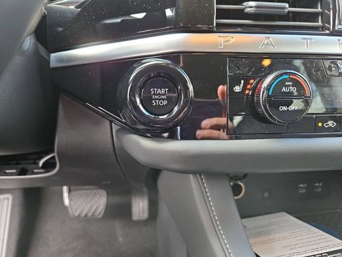 New 2026 Nissan Pathfinder SL AWD/4WD image 21