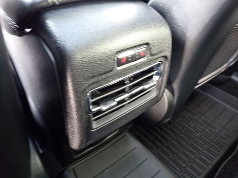 Used 2022 Lincoln Corsair AWD w/ Premium Package image 18