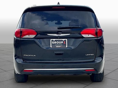 Used 2019 Chrysler Pacifica Limited FWD image 5