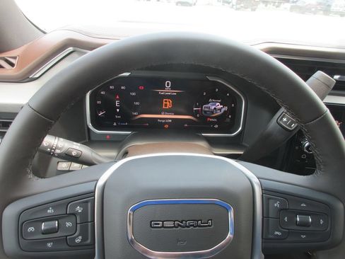 New 2026 GMC Sierra 2500 Denali w/ Denali Reserve Package AWD/4WD image 19