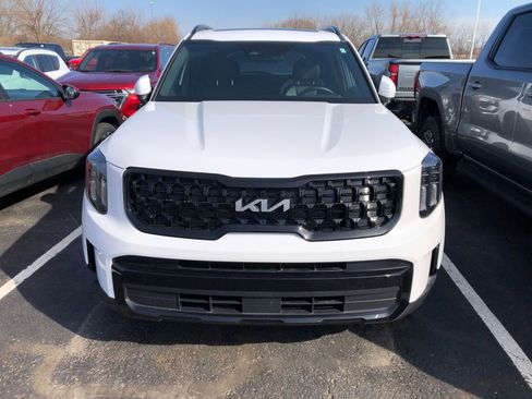 Used 2024 Kia Telluride EX X-Line image 2