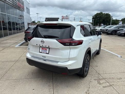 Used 2025 Nissan Rogue SV FWD image 7