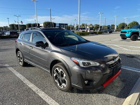 Used 2022 Subaru Crosstrek 2.5i Limited w/ Moonroof Package 1 AWD/4WD image 3