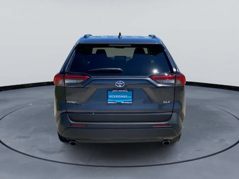 Used 2025 Toyota RAV4 XLE FWD image 5