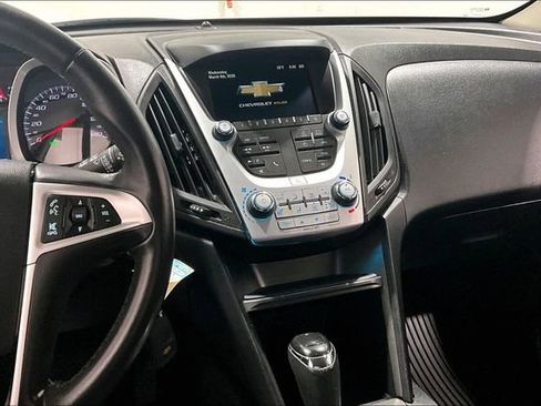 Used 2017 Chevrolet Equinox LT w/ Convenience Package image 9