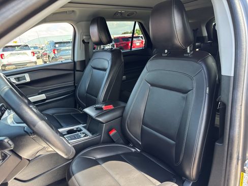 Certified 2023 Ford Explorer XLT w/ Equipment Group 202A AWD/4WD image 16