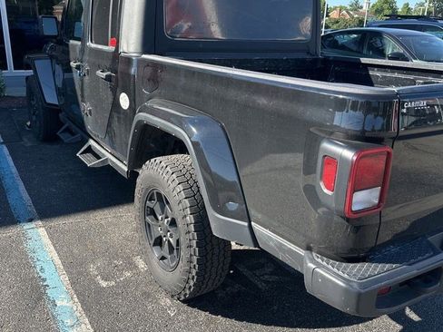 Used 2021 Jeep Gladiator Sport AWD/4WD image 9