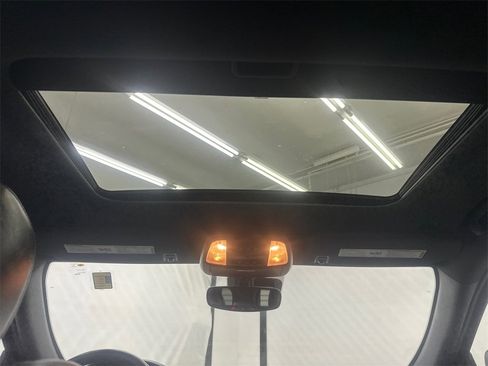 Used 2024 Dodge Durango GT image 23