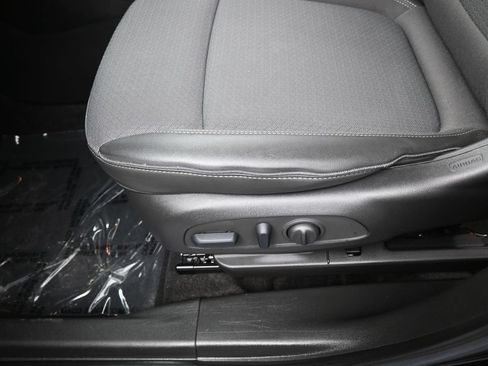 Used 2023 Buick Encore GX Preferred w/ Cold Weather Comfort Package FWD image 15