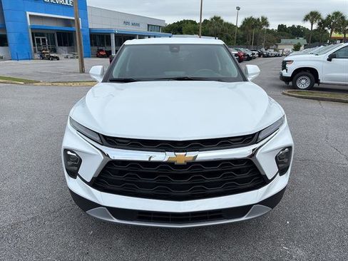 Used 2025 Chevrolet Blazer LT FWD image 8