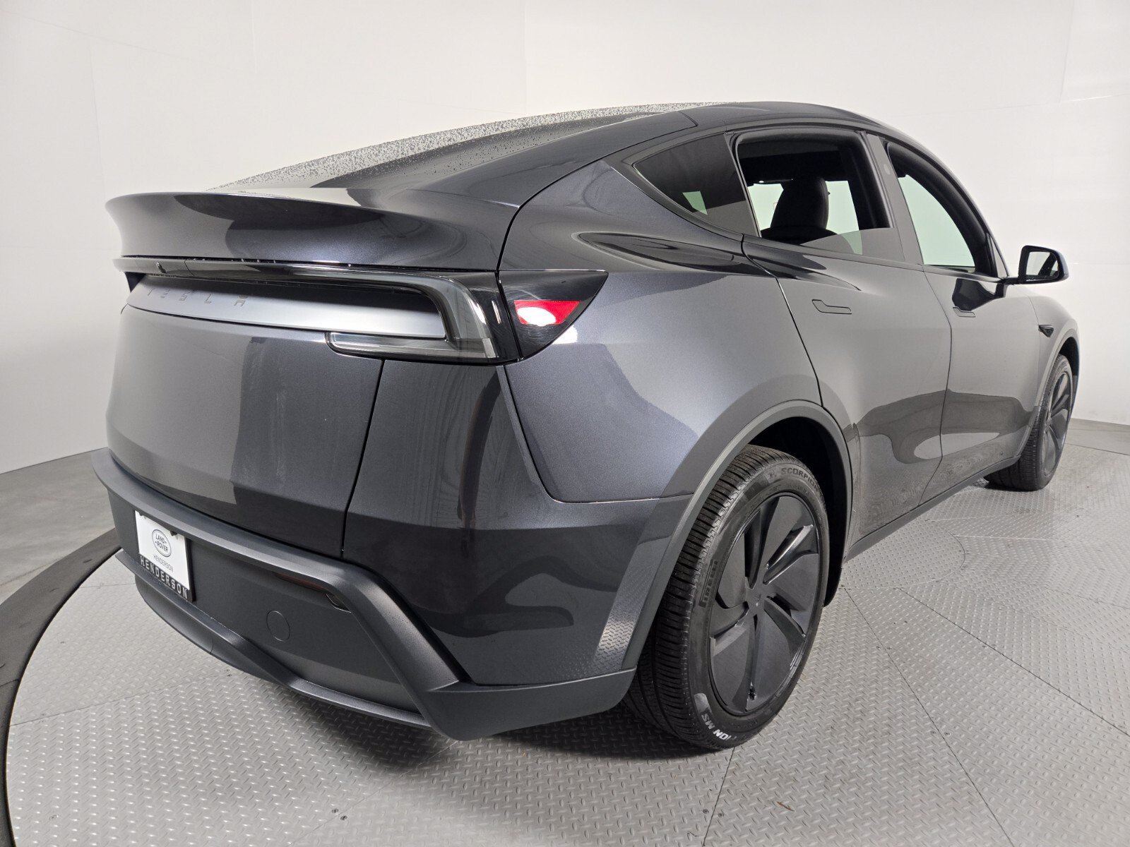 Used 2026 Tesla Model Y Long Range RWD image 5