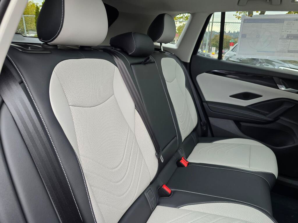 New 2026 Volkswagen Tiguan SE AWD/4WD image 14