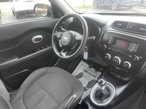 Used 2016 Kia Soul FWD image 22