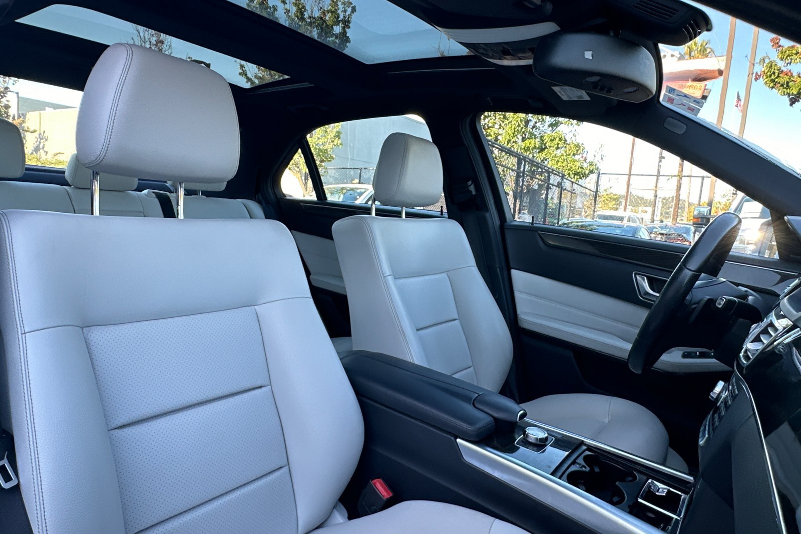 Used 2015 Mercedes-Benz E 350 Sedan image 26
