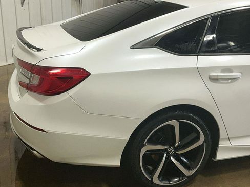 Used 2019 Honda Accord Sport image 6