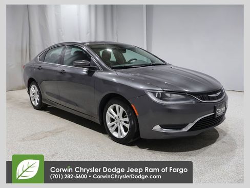 Used 2015 Chrysler 200 Limited w/ Convenience Group FWD image 1