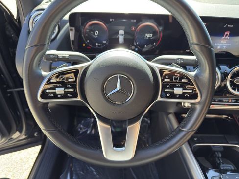 Used 2022 Mercedes-Benz GLA 250 4MATIC image 16