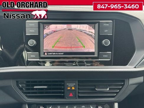 Used 2024 Volkswagen Jetta SE FWD image 16