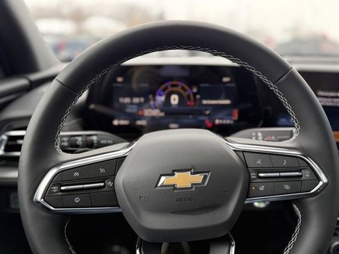 New 2026 Chevrolet Traverse LT w/ Sun and Wheel Package image 16