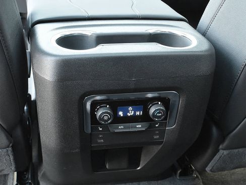 New 2026 Chevrolet Suburban Z71 w/ Comfort Package image 10