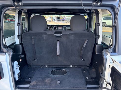 Used 2019 Jeep Wrangler Sport AWD/4WD image 25