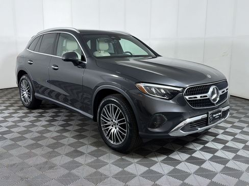 Used 2025 Mercedes-Benz GLC 300 4MATIC image 7