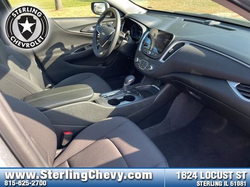 Used 2024 Chevrolet Malibu LT image 20