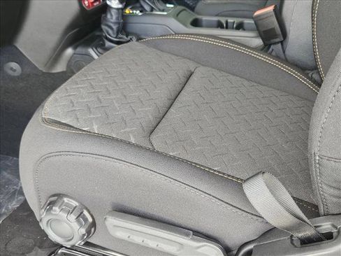 New 2025 Jeep Gladiator Mojave w/ Convenience Group image 4