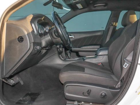 Used 2023 Dodge Charger SXT RWD image 7