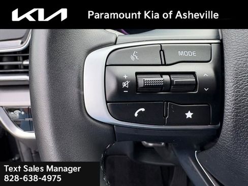 Used 2023 Kia Sportage EX image 12