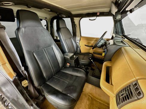 Used 1997 Jeep Wrangler SE AWD/4WD image 19