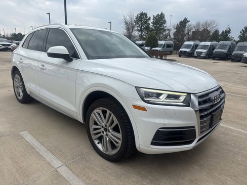 Used 2019 Audi Q5 2.0T Premium Plus w/ Premium Plus Package image 1