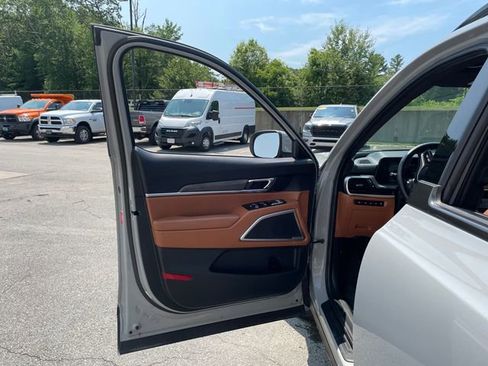 Used 2024 Kia Telluride EX X-Line image 28
