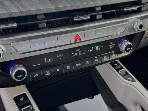 Used 2023 Kia Telluride EX FWD image 16