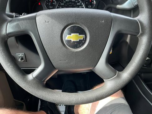 Used 2016 Chevrolet Express 2500 RWD image 11