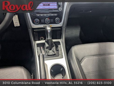 Used 2013 Volkswagen Passat 2.5 SE FWD image 19