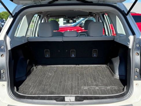 Used 2015 Subaru Forester 2.5i w/ Alloy Wheel Package AWD/4WD image 25
