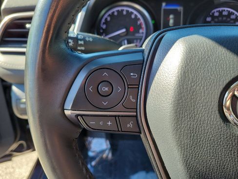 Used 2021 Toyota Camry SE w/ Convenience Package image 19