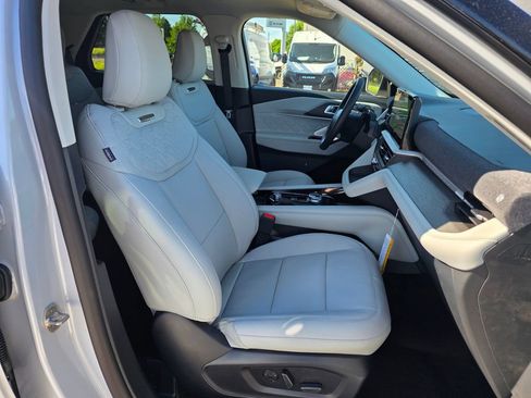 New 2026 Ford Explorer Platinum AWD/4WD image 25