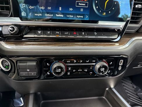 Used 2024 Chevrolet Silverado 2500 LT w/ All Star Edition AWD/4WD image 45