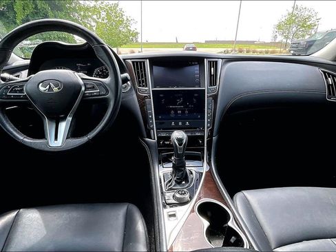 Used 2019 INFINITI Q50 Luxe w/ Essential Package (3.0T Luxe) image 18