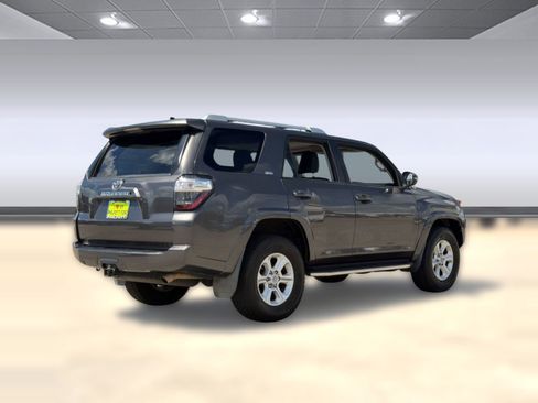 Used 2016 Toyota 4Runner SR5 Premium image 9