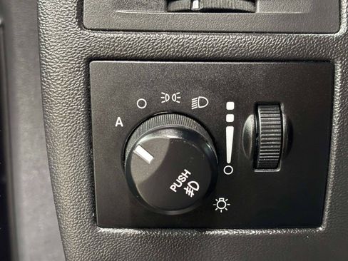 Used 2010 Dodge Challenger R/T RWD image 28