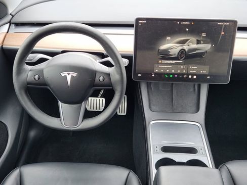 Used 2023 Tesla Model Y Performance image 26