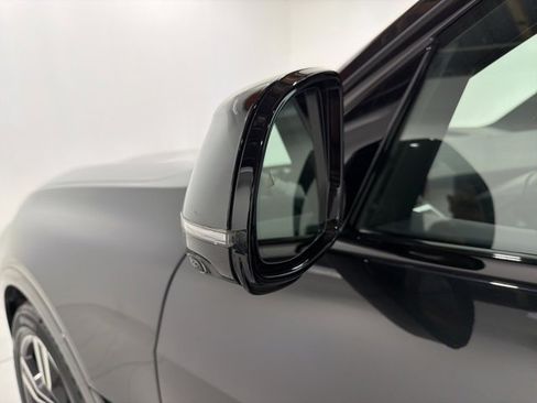 Used 2025 BMW X7 xDrive40i w/ Executive Package image 9