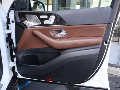 Certified 2024 Mercedes-Benz GLS 450 4MATIC image 31