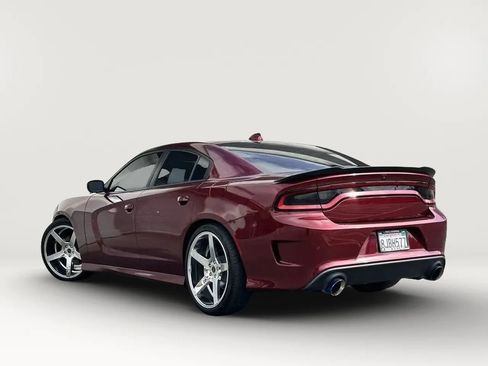 Used 2019 Dodge Charger R/T w/ Driver Confidence Group RWD image 4