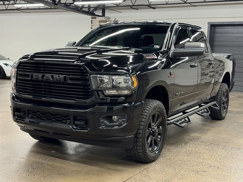 Used 2019 RAM 2500 Big Horn w/ Black Appearance Package AWD/4WD image 3
