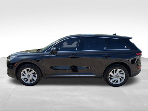 Used 2024 Lincoln Corsair AWD image 2